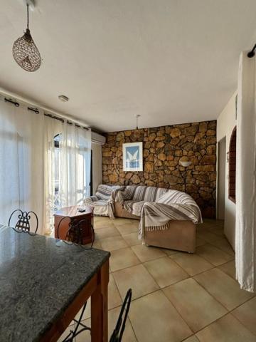 Cozy Beachside Apartment